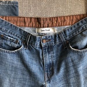Mens Levis Authentic Low Boot jeans. W35, L40